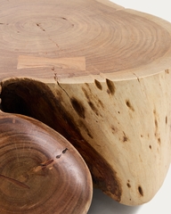 Журнальный столик Tavine из массива акации с выбеленной отделкой, с колесами Ø65 см