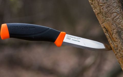 Нож Morakniv Companion F Serrated стальной, лезвие: 103 mm, серрейторная заточка, черный/оранжевый (11829)
