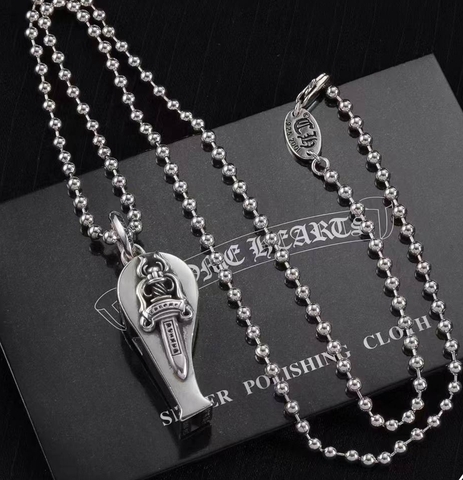 Колье-цепочка с подвеской свисток в стилистике CHROME HEARTS