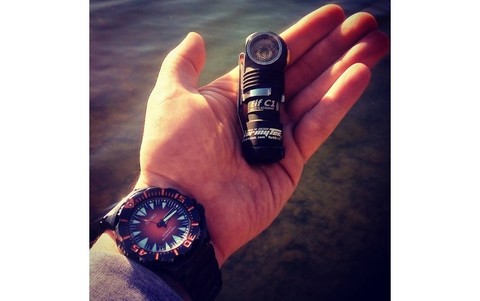 Налобный фонарь Armytek Elf C1 Micro-USB XP-L (белый свет) + 18350 Li-Ion