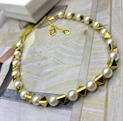 kole-choker-s-zhemchugom-v-stile-valentino