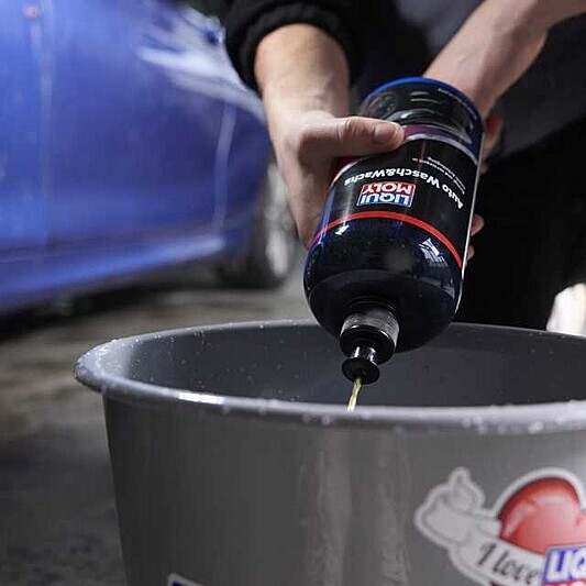 Liqui Moly Auto Wasch & Wachs Авто шампунь с воском для основательной мойки автомобиля