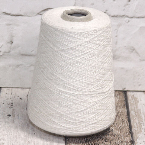 Смесовка с ангорой NEW MILL ANGORA MERINO 1/15 белый молочный
