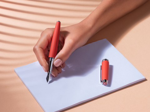 Ручка шариковая Caran d’Ache Leman Coral Matte (4789.061)