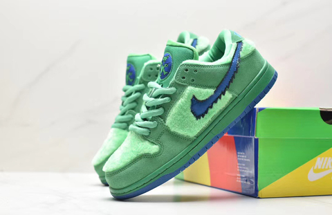 Grateful Dead x Nike SB Dunk Low 'Green Bear' 