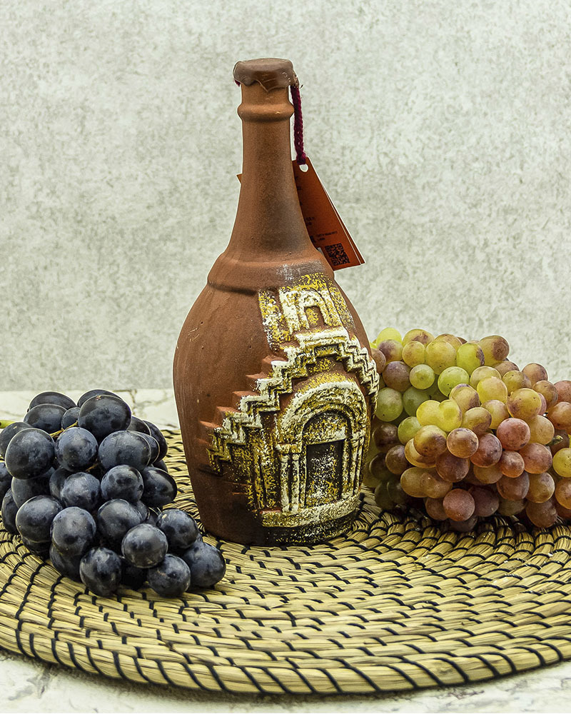 Вино Maran Winery Нораванк Красное Сухое в Кувшине 2017 г.у. 14% 0,5 л, Армения