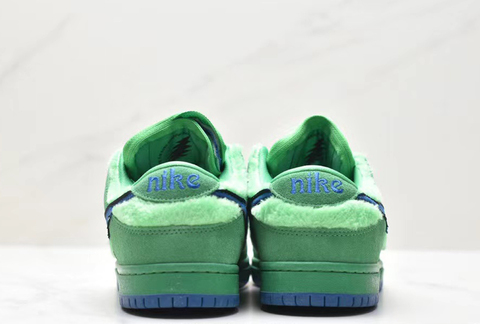 Grateful Dead x Nike SB Dunk Low 'Green Bear' 