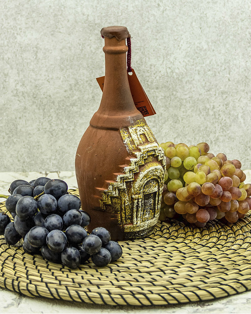 Вино Maran Winery Нораванк Красное Сухое в Кувшине 2017 г.у. 14% 0,5 л, Армения