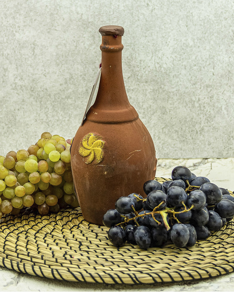 Вино Maran Winery Нораванк Красное Сухое в Кувшине 2017 г.у. 14% 0,5 л, Армения