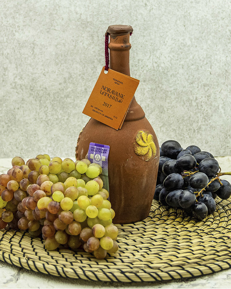 Вино Maran Winery Нораванк Красное Сухое в Кувшине 2017 г.у. 14% 0,5 л, Армения