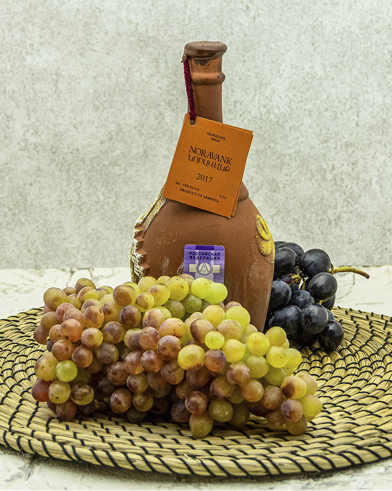 Вино Maran Winery Нораванк Красное Сухое в Кувшине 2017 г.у. 14% 0,5 л, Армения