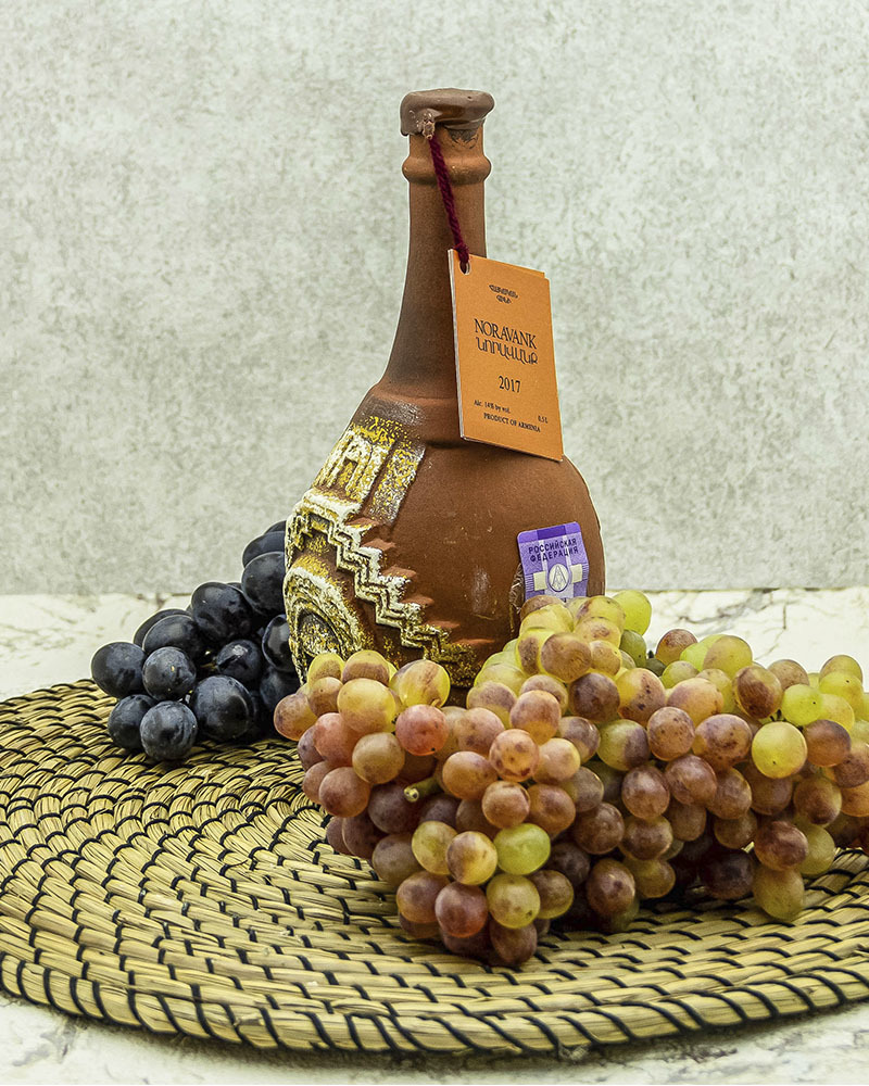 Вино Maran Winery Нораванк Красное Сухое в Кувшине 2017 г.у. 14% 0,5 л, Армения