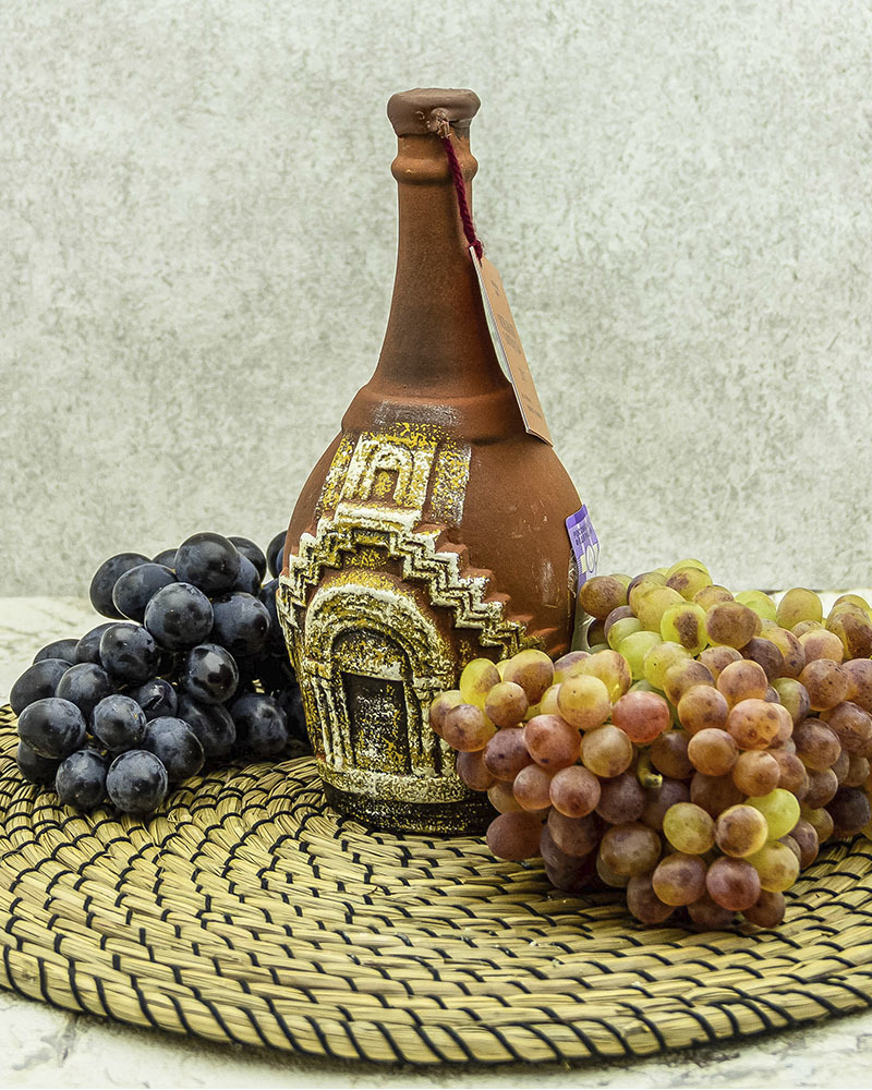 Вино Maran Winery Нораванк Красное Сухое в Кувшине 2017 г.у. 14% 0,5 л, Армения