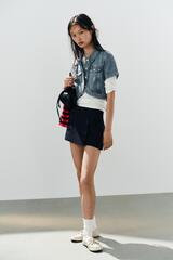ZARA КОЖАНЫЕ МОКАСИНЫ СО СБОРКАМИ, БЕЛЫЙ