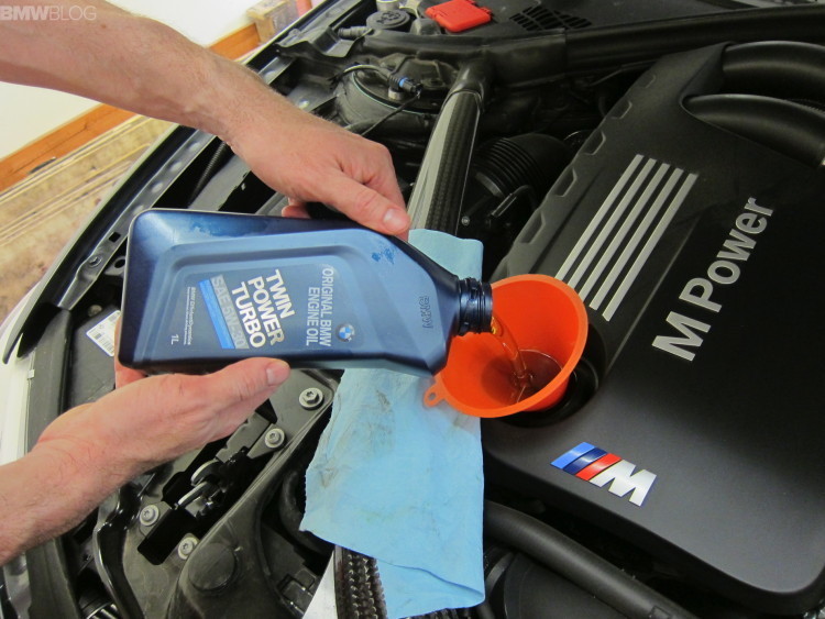 BMW Twinpower Turbo Oil Longlife-01 0W-40 - Синтетическое моторное масло BMW