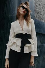 ZARA БЛЕЙЗЕР С РЮШАМИ И ПОЯСОМ, ЖЕЛТОВАТО-БЕЛЫЙ