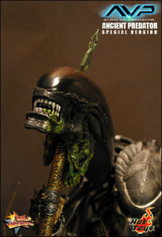 Фигурка Древний Хищник из фильма Чужой против Хищника Hot Toys 1/6