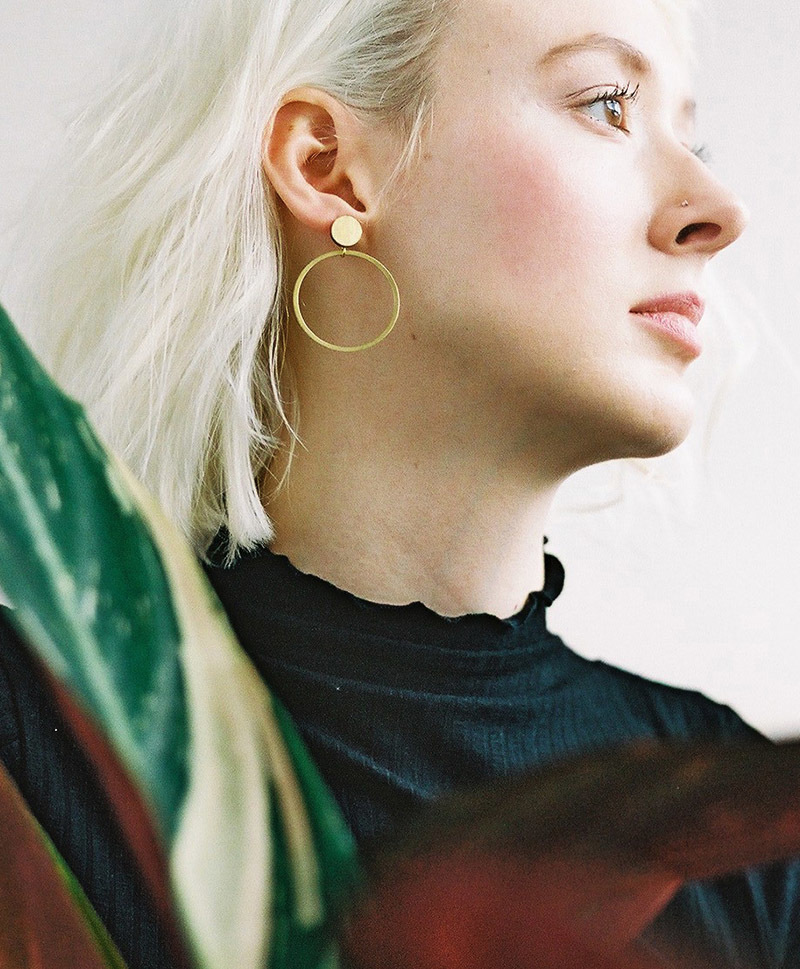 Серьги Dot Hoop Brass