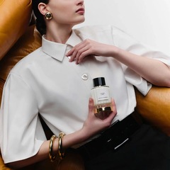 Carolina Herrera - Cedar Chic