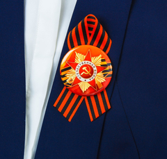 Значок с лентой 