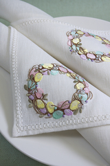 Льняная салфетка с вышивкой