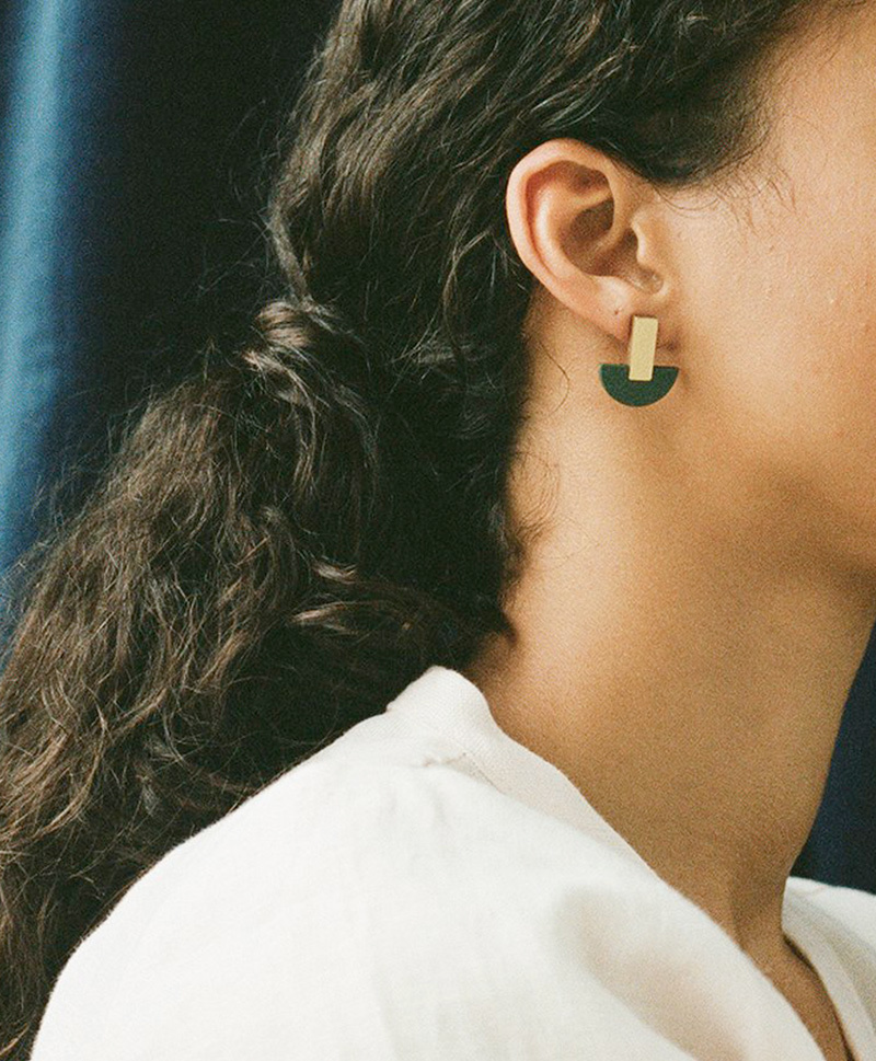 Серьги Crescent Studs Green