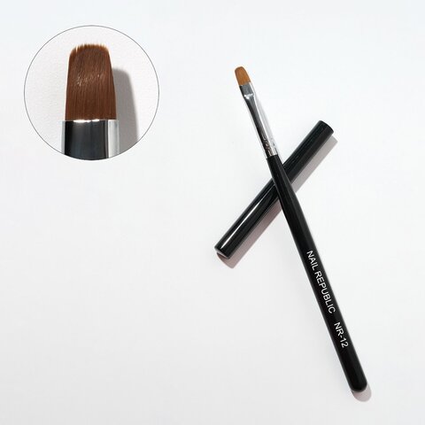 Nail Republic Кисть NR-12 для геля с закругленным ворсом (9 мм)