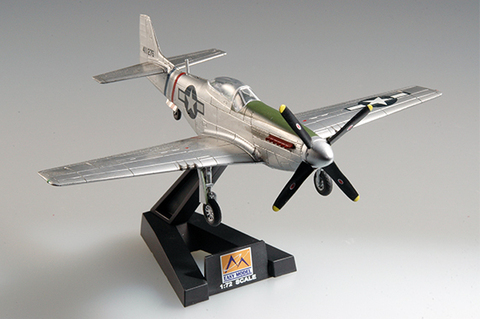 Модель Истребитель ВВС США P-51D Мustang масштаб 1:72