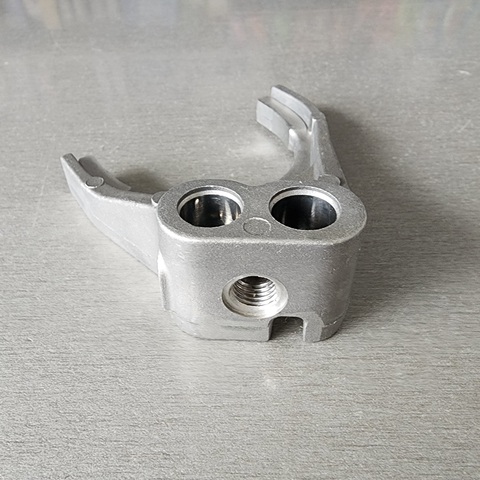 ВИЛКА 5-Й СКОРОСТИ AVEO 1,2 DOHC GM (-B072228) С ПРОРЕЗЬЮ И ОТВЕРСТИЕМ