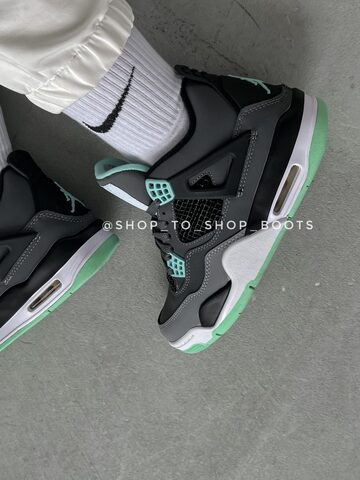 Nike Air Jordan 4