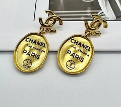 32329-sergi-chanel-style-by-old-money-s-ovalnymi-podveskami