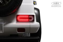 Mercedes-Maybach G650 Landaulet M999MM (ЛИЦЕНЗИОННАЯ МОДЕЛЬ) (Полноприводный, двухместный)