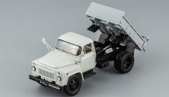 GAZ-52-02 SAZ-3504 Tipper 1974 white-gray DIP 1:43