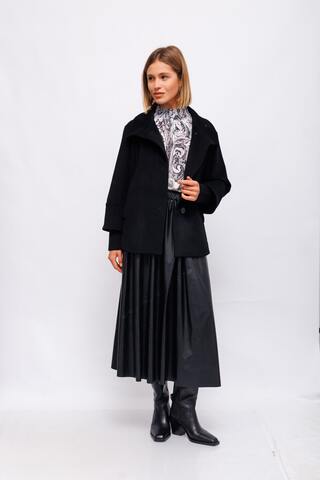 Marc Cain Пальто шерстяное с высоким воротом