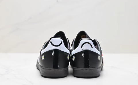 Atmos x FACE x adidas Samba OG 'Embroidered Daisies' 