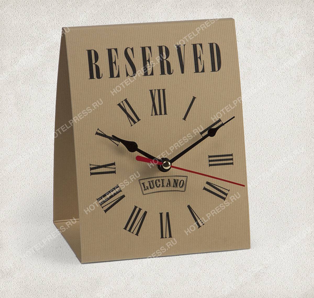 Табличка  "Reserved" с часами