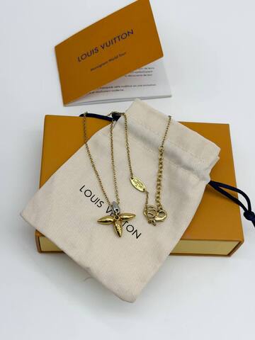 Колье LV с фирменной подвеской, коллекция Louisette