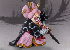 Коллекционная фигурка Figuarts Zero One Piece: Charlotte Linlin (OIRAN OLIN) Battle of Monster on Onigashima