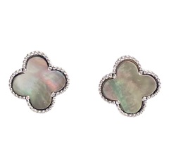 sergi-trendy-iz-serebra-s-temnym-perlamutrom-1-motiv-krupnye-18mm