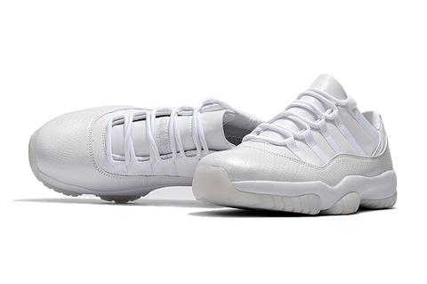 Air Jordan 11 Retro Low 'Pure Platinum' 