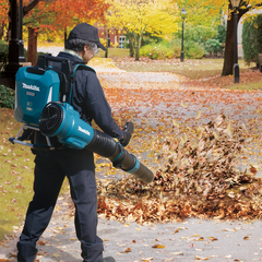 Аккумуляторная воздуходувка Makita UB004CZ
