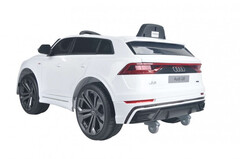AUDI Q8 (ЛИЦЕНЗИОННАЯ МОДЕЛЬ) с дистанционным управлением