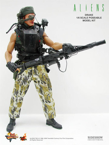 Фигурка Марк Дрэйк из фильма Чужие Hot Toys 1/6