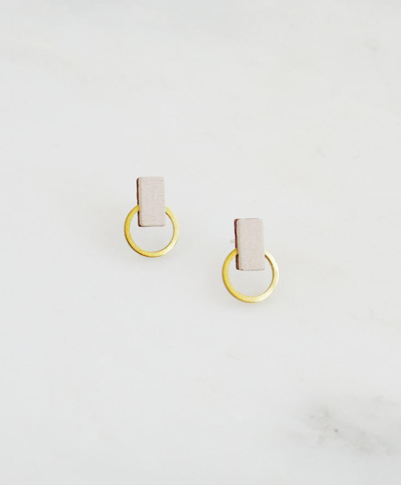Серьги Orbit Studs Ecru