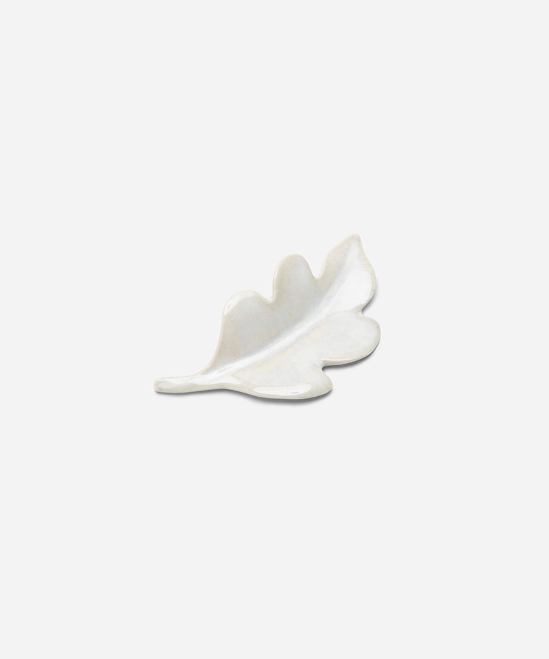 Брошь LEAF WHITE