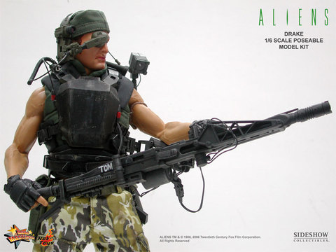 Фигурка Марк Дрэйк из фильма Чужие Hot Toys 1/6