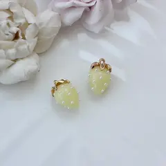Подвеска Ягода клубника, акрил, жёлтый, позолота, 19*11 мм, П1137
