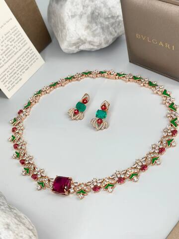 Комплект украшений колье + серьги в стиле BVLGARY