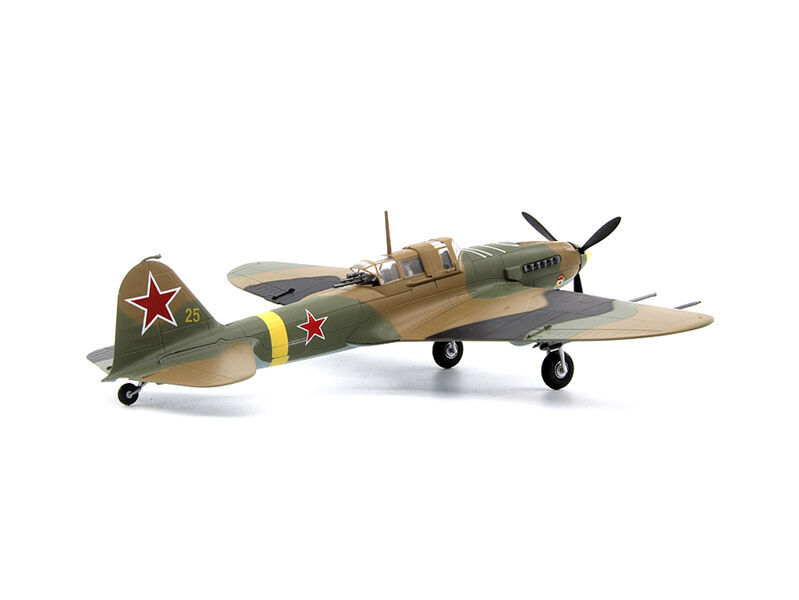 Модель Советский Штурмовик IL-2M3 масштаб 1:72