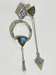 Амза (серьги из серебра)